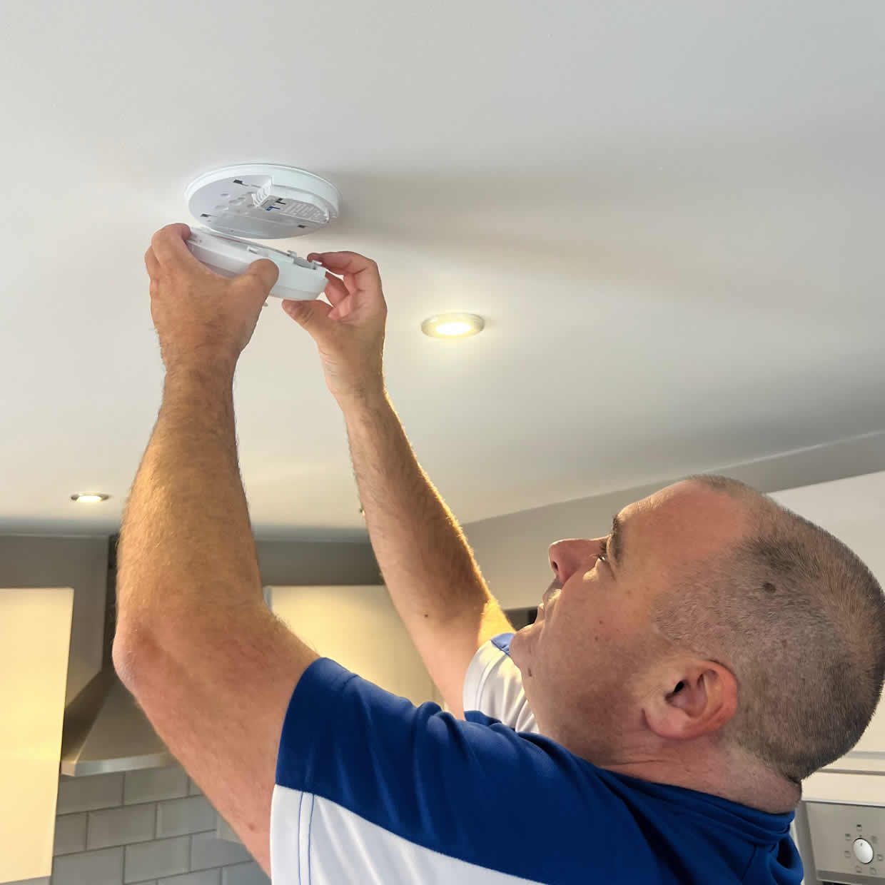 Local smoke alarm installer covering Stevenage